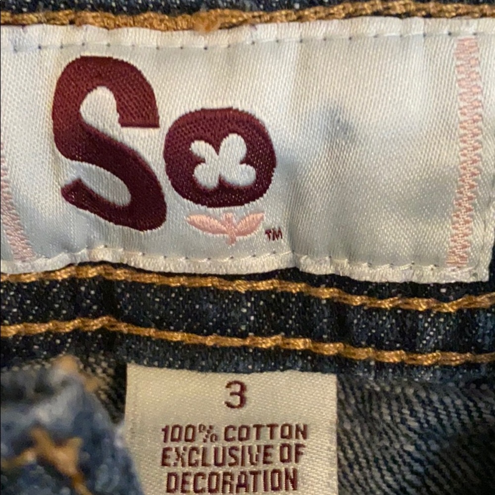 Shorts - Picture 2 of 3